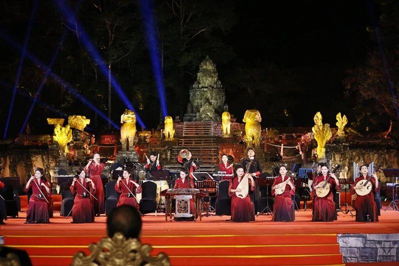 2024年1月13日，在柬埔寨暹粒舉行的“中柬人文交流年”啟動(dòng)儀式。
