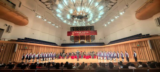 重慶大學(xué)城樹(shù)人小學(xué)校管樂(lè)團(tuán)參加比賽。